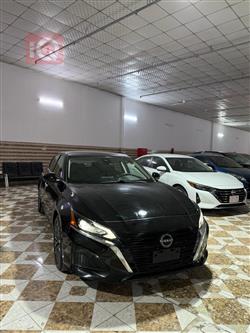 نيسان ألتيما